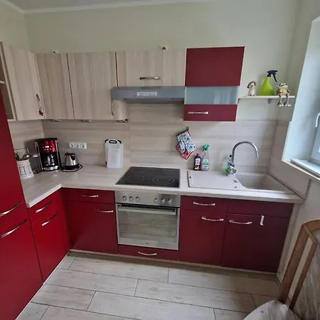Ruhige Einliegerwohnung+terrasse * جينا