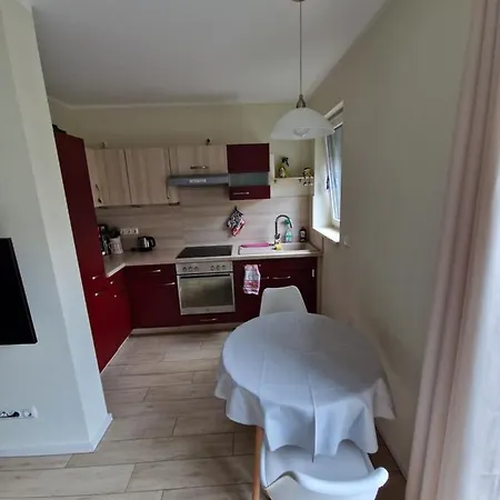 Ruhige Einliegerwohnung+terrasse شقة